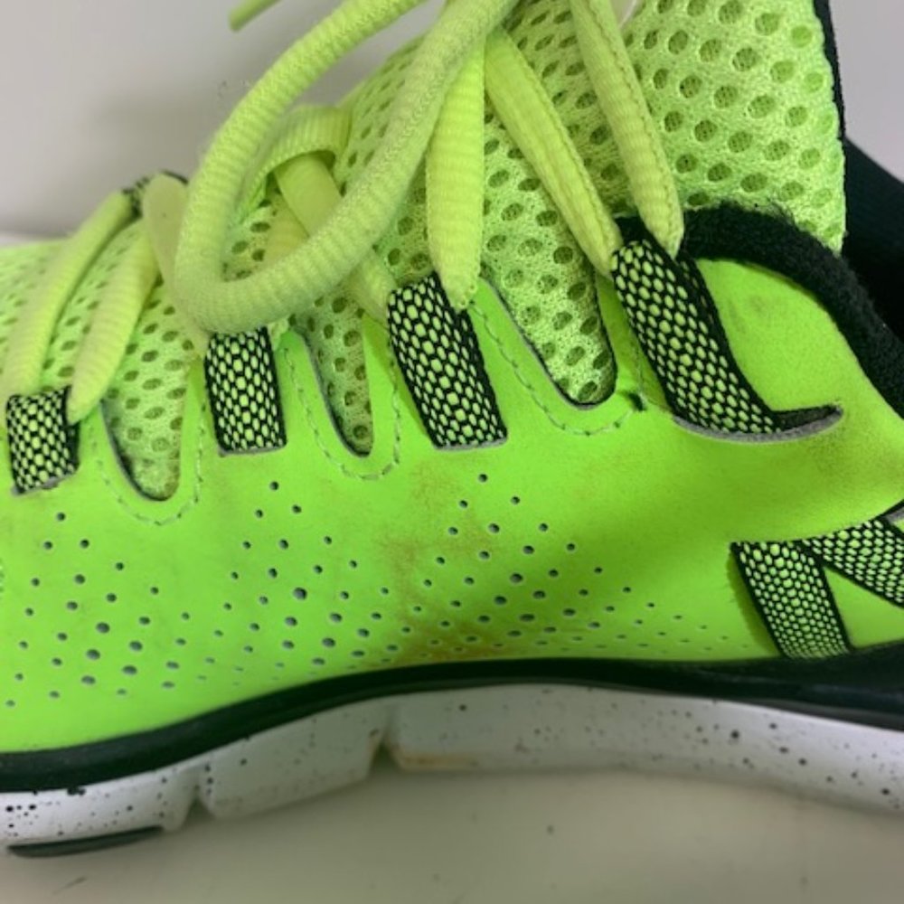 Under Armour Micro G Sneakers - Men's 9 - Picture 3 of 8
